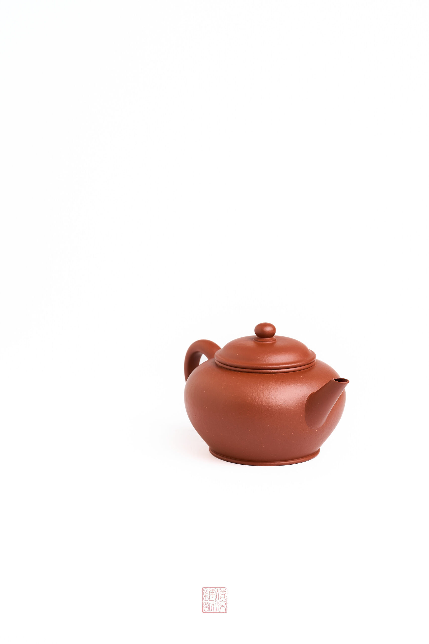 Yixing teapot shuiping, left-side profile